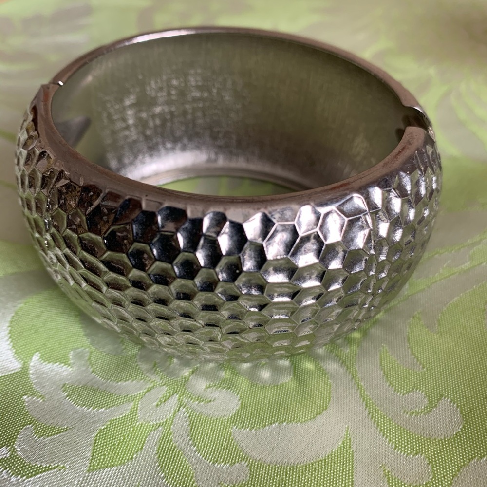 3 Bracelets - image 3